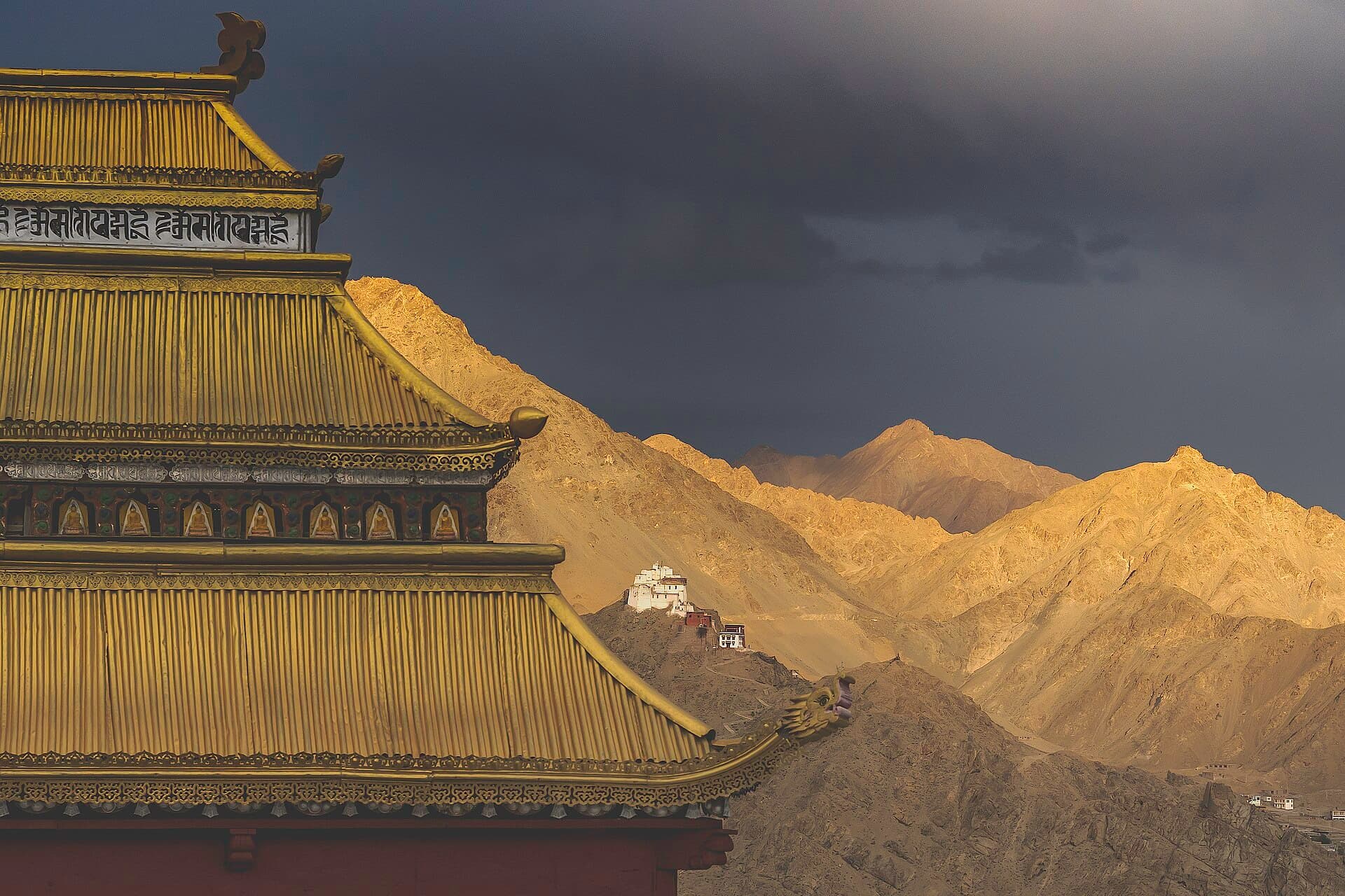 Leh Palace - Leh - Ladakh - View from Shanti Stupa