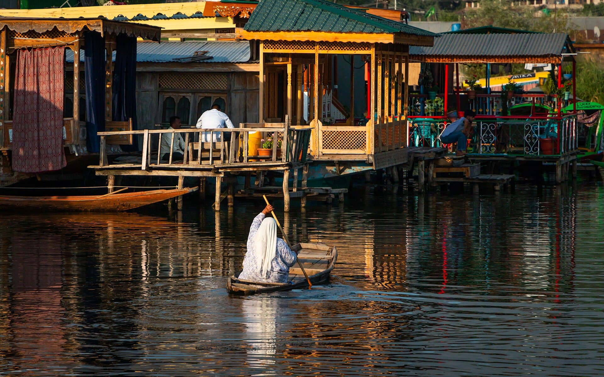 Dal lake by Ahanger HOBO
